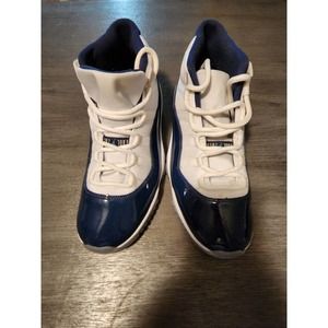 Jordan 11 men's Size 10 retro blue and white